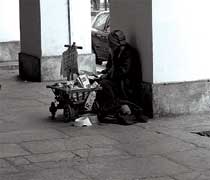 Più un Paese è povero, più rischia di precipitare in un conflitto armato: è questa la triste realtà che si evince dal Rapporto. Proprio per ovviare a tutto ciò si è proposto di costituire una Commissione per il mantenimento della pace sotto l'egida dell'Onu.