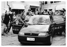Una scena di
     Tutti per uno
Regia di
Vittorio De Sisti
     1998