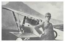 Ernesto Cabruna fu decorato con la medaglia d'oro al valor militare per le sue azioni di guerra.