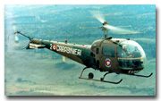 Immagine che mostra un elicottero modello ab47j in volo