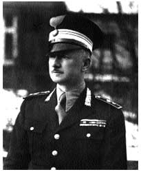 Il tenente colonnello Emilio Peano, cui fu affidato il compito di costituire un Battaglione di Carabinieri Reali da inviare, al suo stesso comando, in missione di pace nel bacino della Saar.