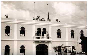 Mogadisco, 1° aprile 1950: il vessillo di Sua Maestà Britannica viene ammainato, e al suo posto, è issato il tricolore.