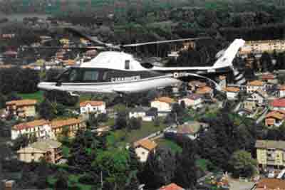 Elicottero dell'Arma in volo