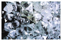 Il diamante allo stato grezzo, prima di diventare il magnifico prezioso