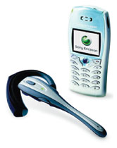 Cellulare e auricolare secondo l'innovativo sistema
