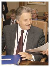 Una recente immagine di Jean-Claude Trichet, l'ingegnere francese specializzato in economia, oggi presidente della Bce