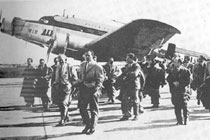 I giocatori del Torino al loro arrivo a Lisbona.