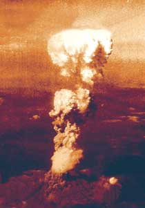 l'esplosione della omba atomica ad Hiroshima