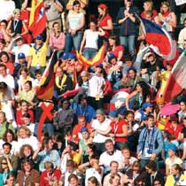 Ancora una immagine dei numerosissimi giovani che hanno partecipato a Köln 2005. Nell'occasione Benedetto XVI ha confermato di voler raccogliere la grande eredità di Giovanni Paolo II