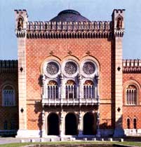 Particolare della facciata del museo