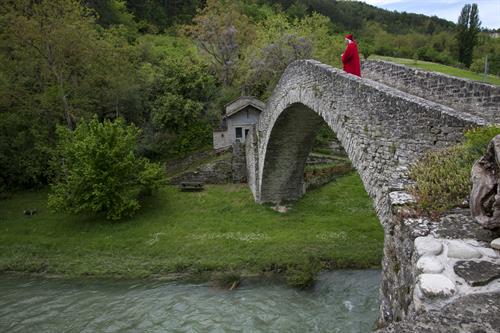 FOTO 4 - 9791 ponte di portico sul fiume montone del XIV sec ph vgiannella