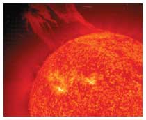 Un'esplosione solare ripresa dal satellite Soho, attento osservatore della nostra stella