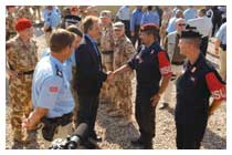 I soldati italiani impegnati nella missione irachena hanno ricevuto la visita del Primo Ministro britannico Tony Blair