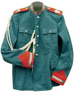 La giubba di grande uniforme indossata dai Carabinieri aggiunti delle Isole Egee.