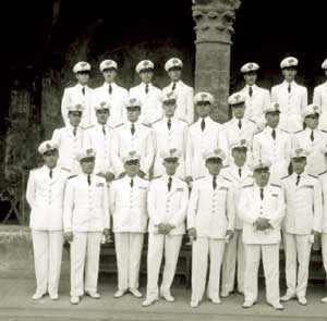 Ufficiali della Scuola Centrale dei Carabinieri di Firenze nell'uniforme bianca estiva (1938).