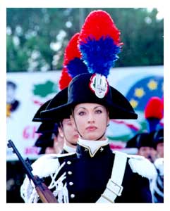 Allievo Maresciallo donna alla cerimonia del 6° corso biennale presso il Reggimento di Velletri