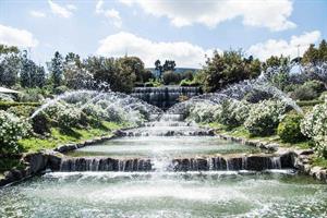 FOTO B - Il giardino delle cascate all&#39;eur