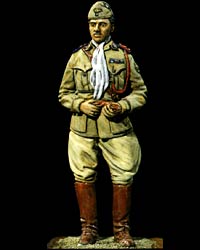 1940 - Ufficiale in uniforme di marcia con sahariana in A.O.I.